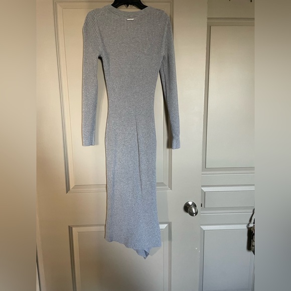 Michael Kors Grey Long Sleeve Asymmetrical Fitted Dress size Small. - Picture 2 of 4